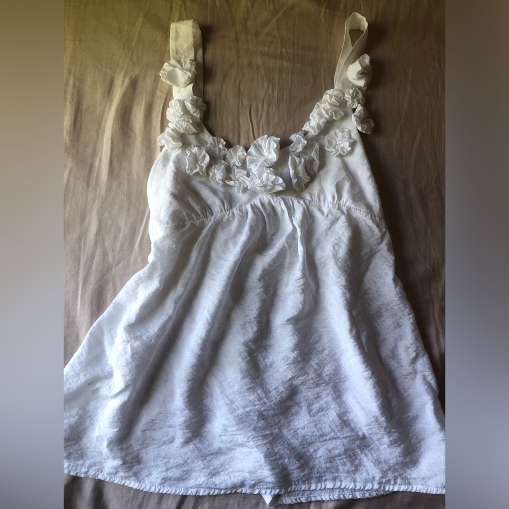 White floral detail tank top